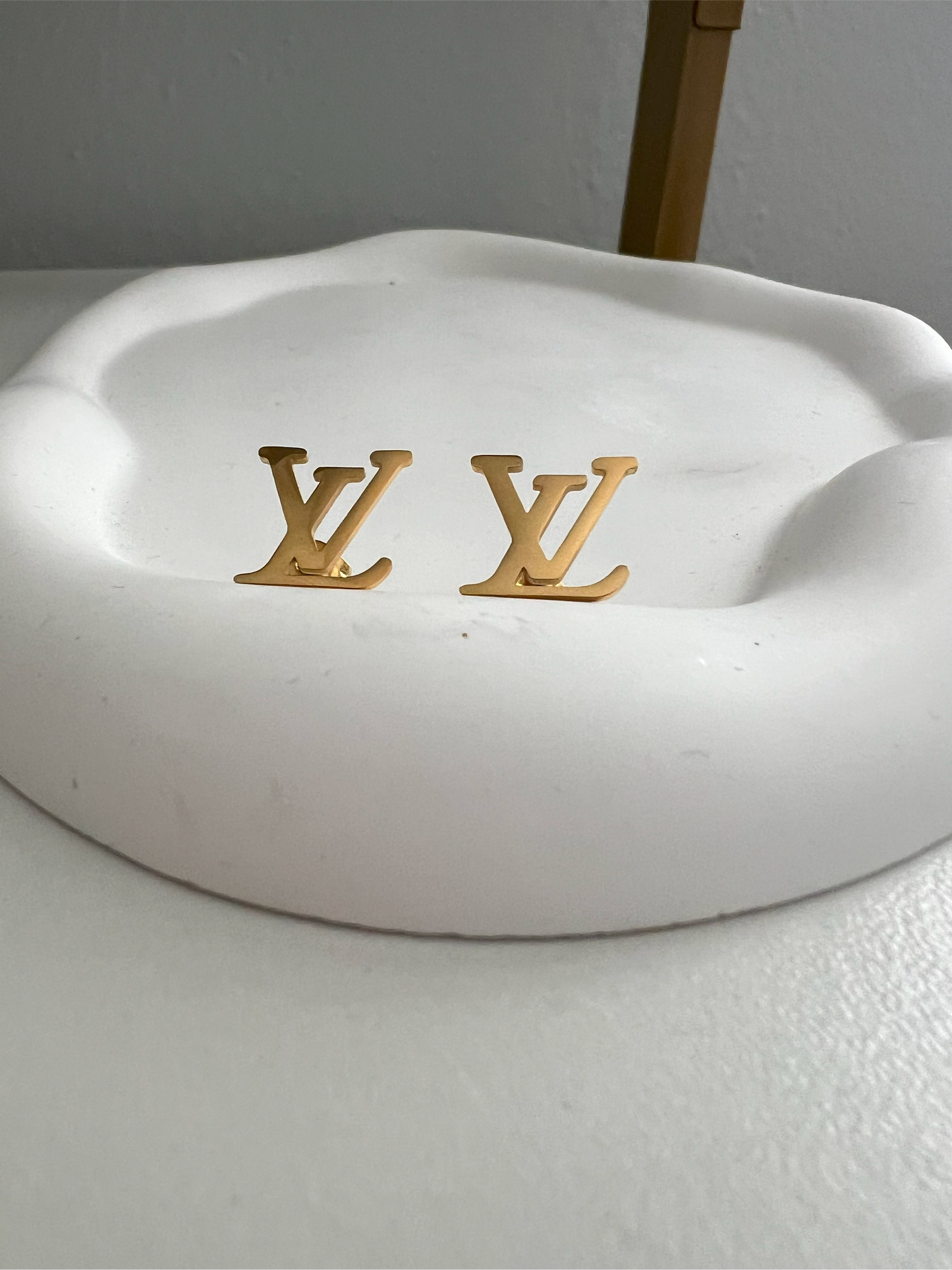 LORE PLAIN GOLD EARRINGS