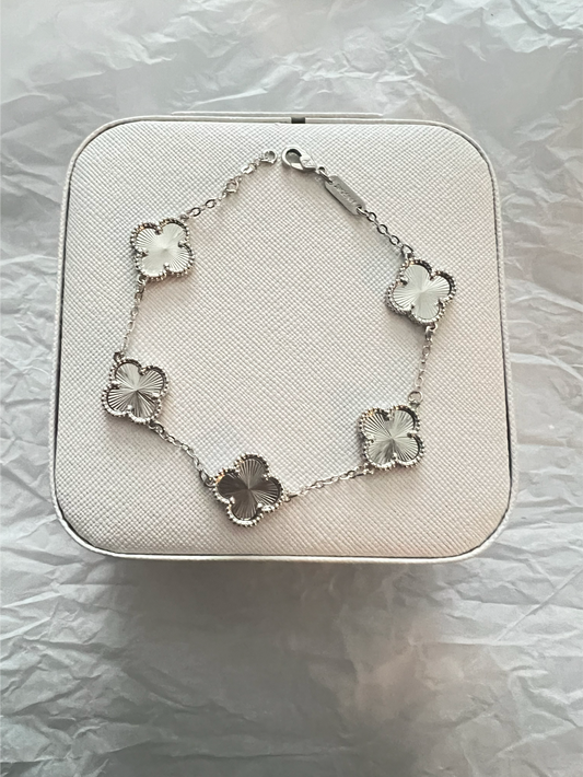 Set silver 2 bracelets (nail + clover)