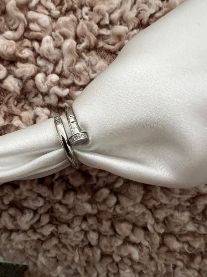 Nail with Stone Ring