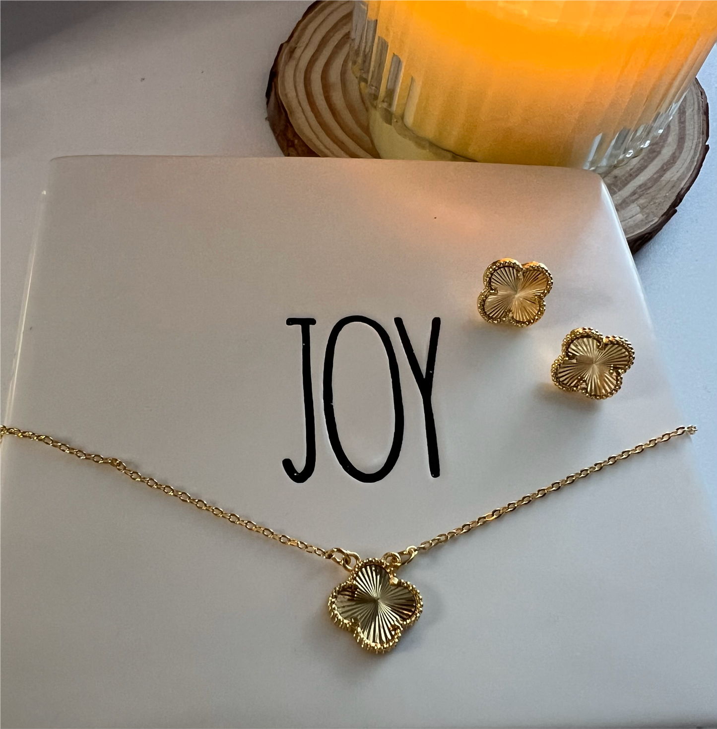 SET 2 GOLD PIECES CLOVER (NECKLAGE AND EARRING)