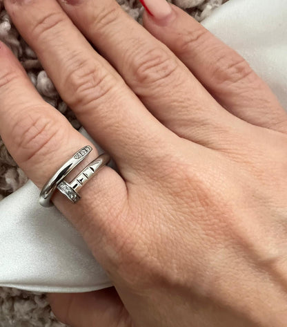 Nail with Stone Ring