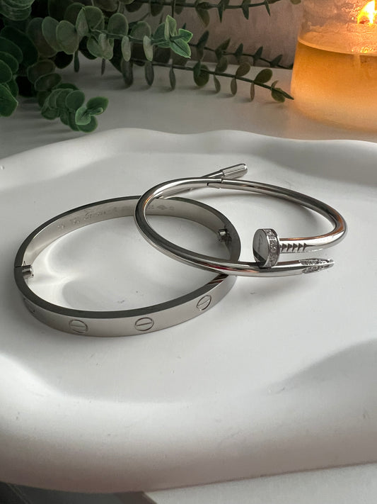 Set 2 bracelets