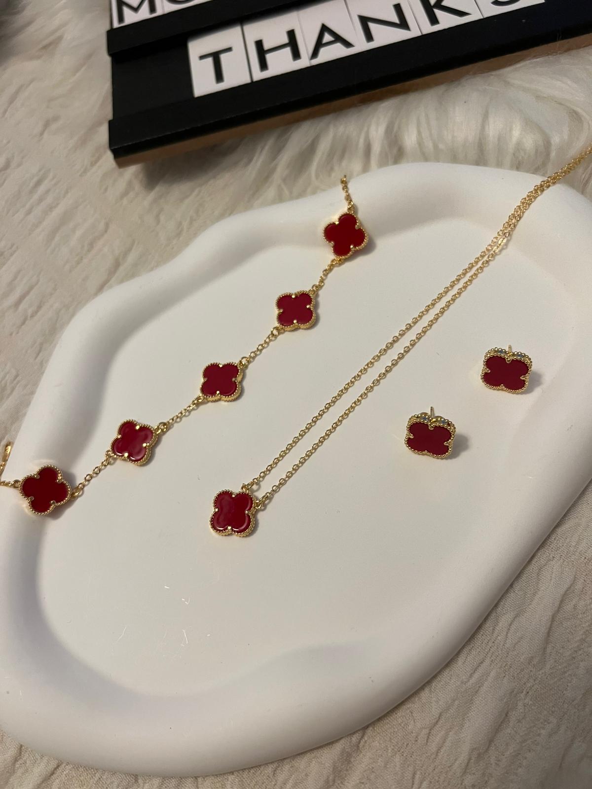 SET 3 GOLD PIECES CLOVER (BRACELET, NECKLAGE AND EARRING)