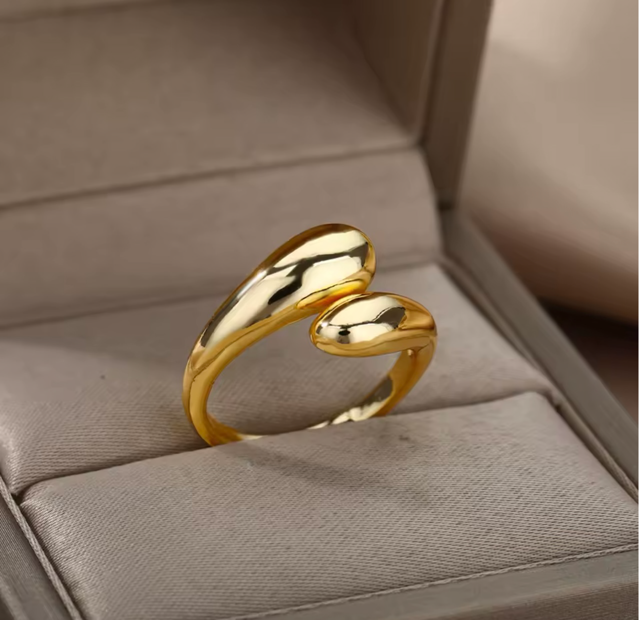 BOTELA GOLD RING (ADJUSTABLE)