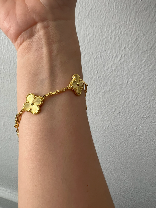 GLOD CLOVER FLOWER BRACELET