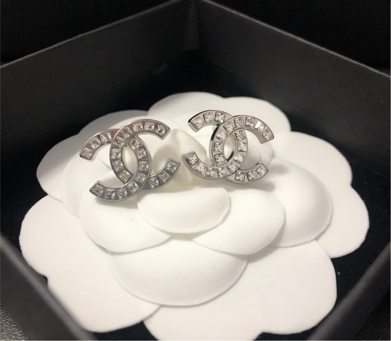 COCO SILVER WITH STONE EARRINGS