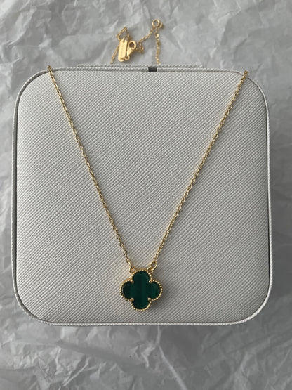 One Clover Plain Necklace