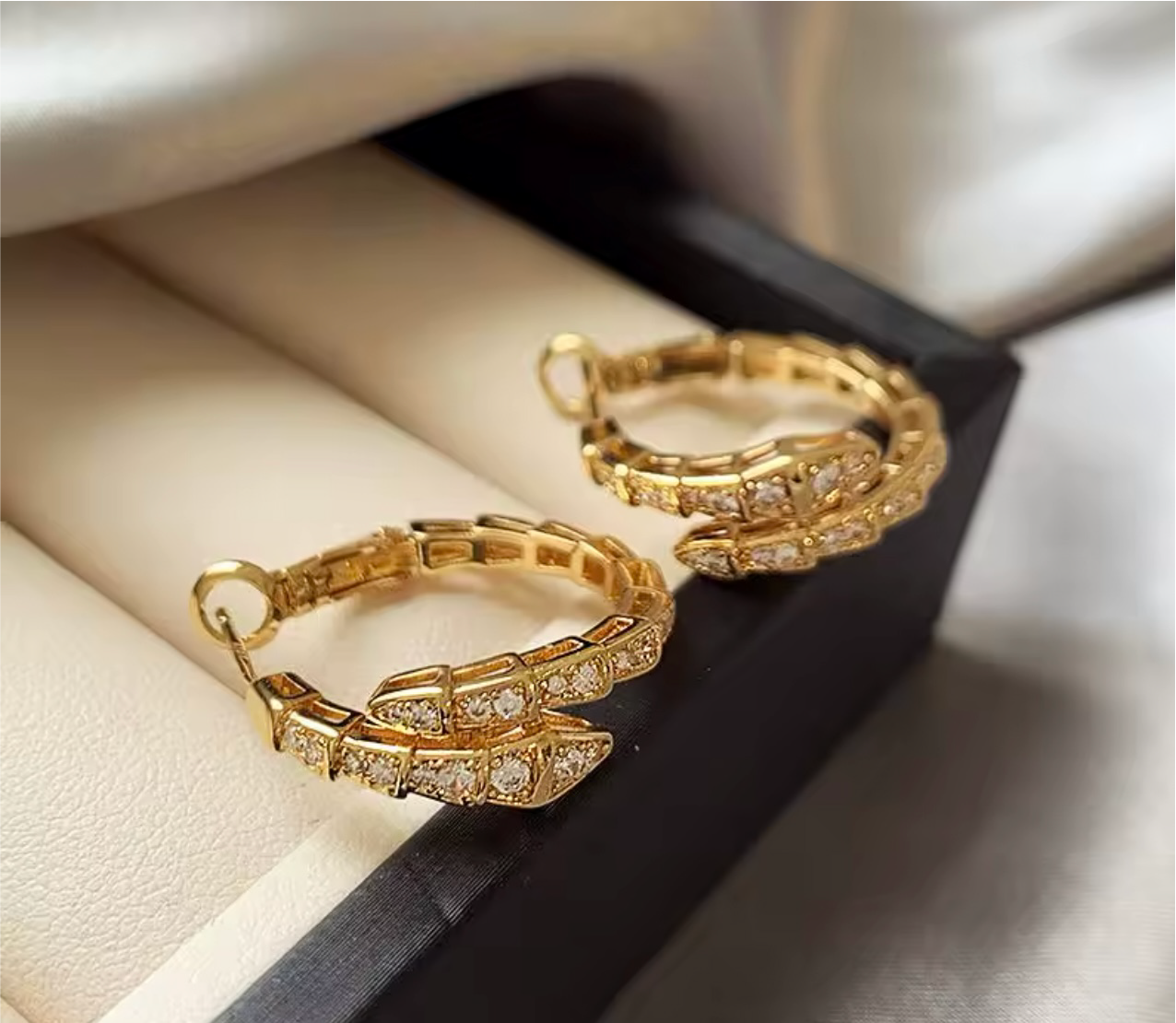 SERPETINE GOLD EARRINGS